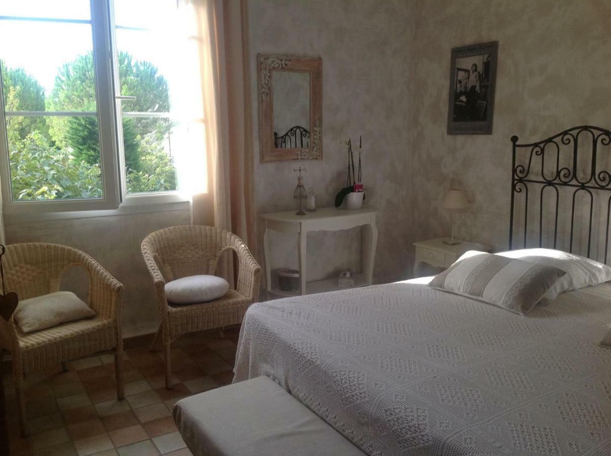 Mas De La Grave Bed & Breakfast Althen-des-Paluds Exterior photo
